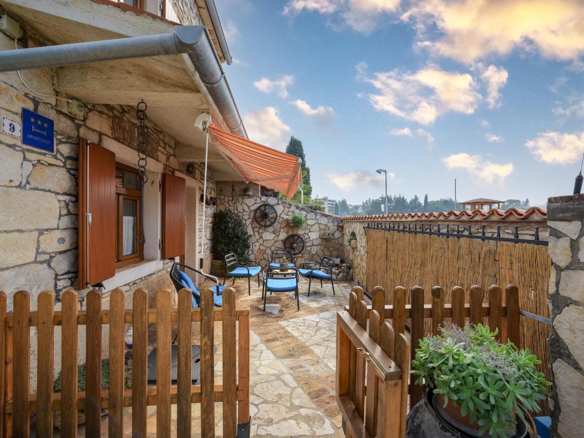 Casa Astrid By The Sea In Porec Bagian luar foto