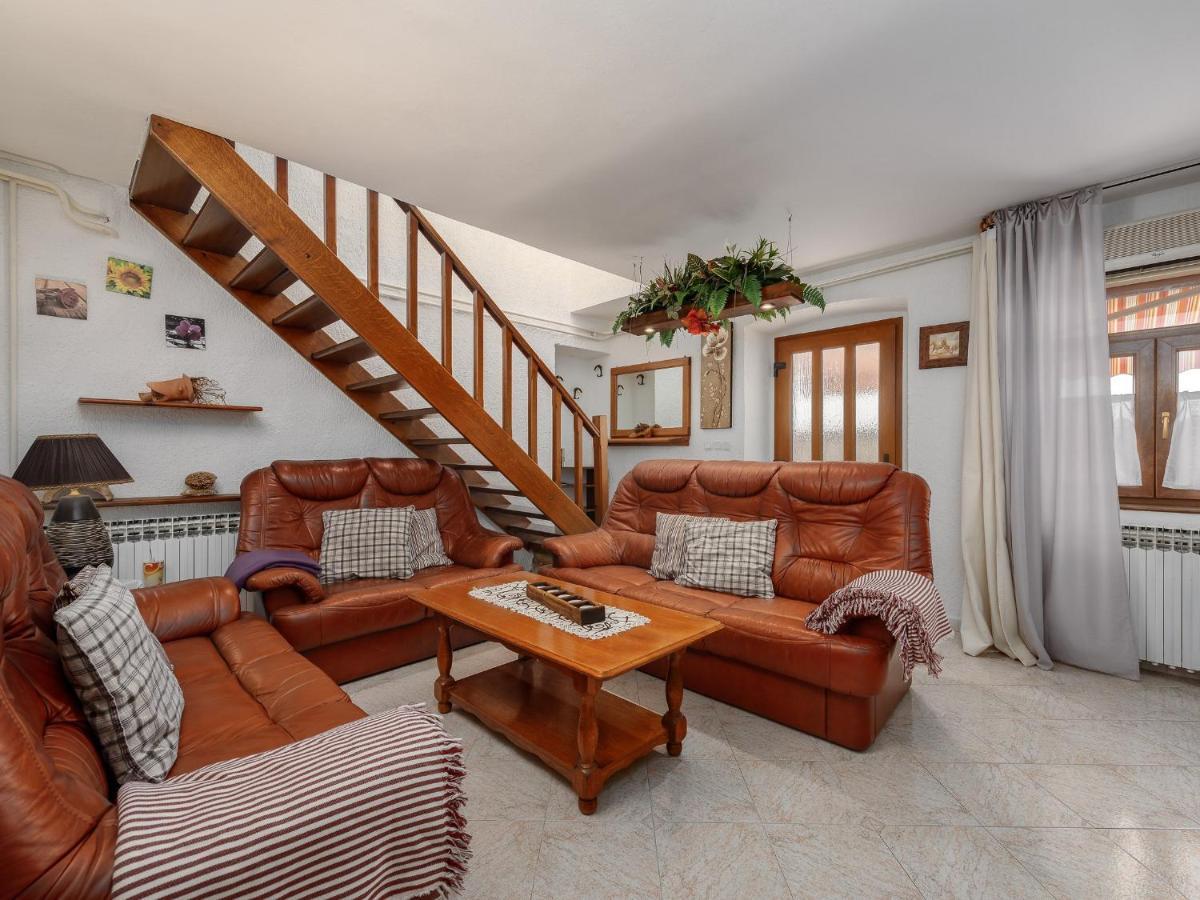 Casa Astrid By The Sea In Porec Bagian luar foto