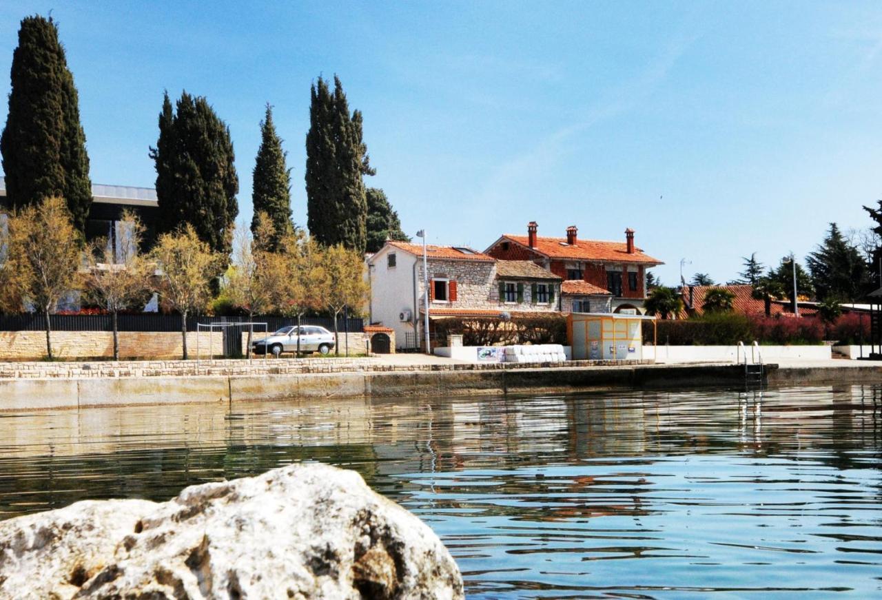 Casa Astrid By The Sea In Porec Bagian luar foto