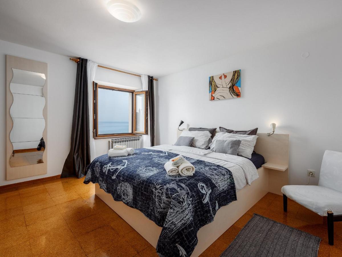 Casa Astrid By The Sea In Porec Bagian luar foto