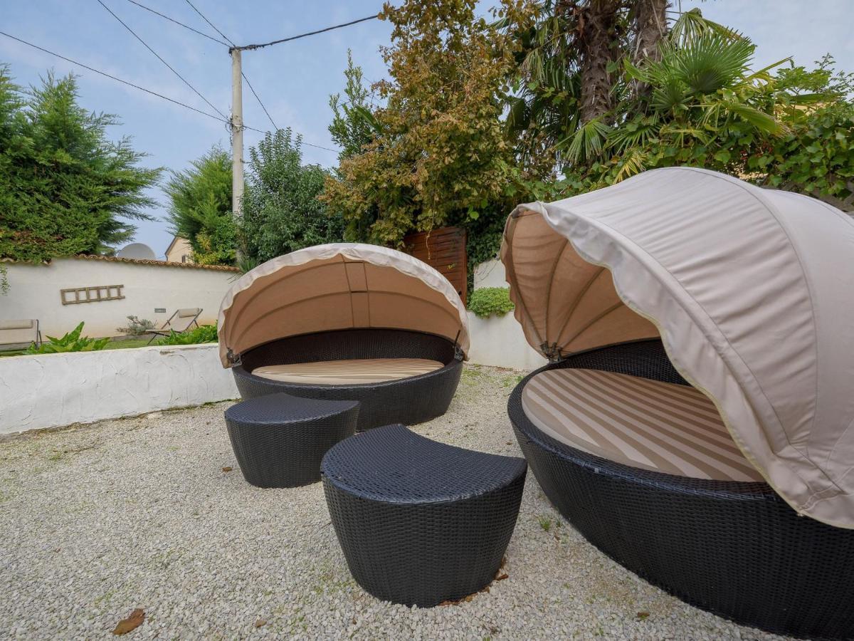 Casa Astrid By The Sea In Porec Bagian luar foto