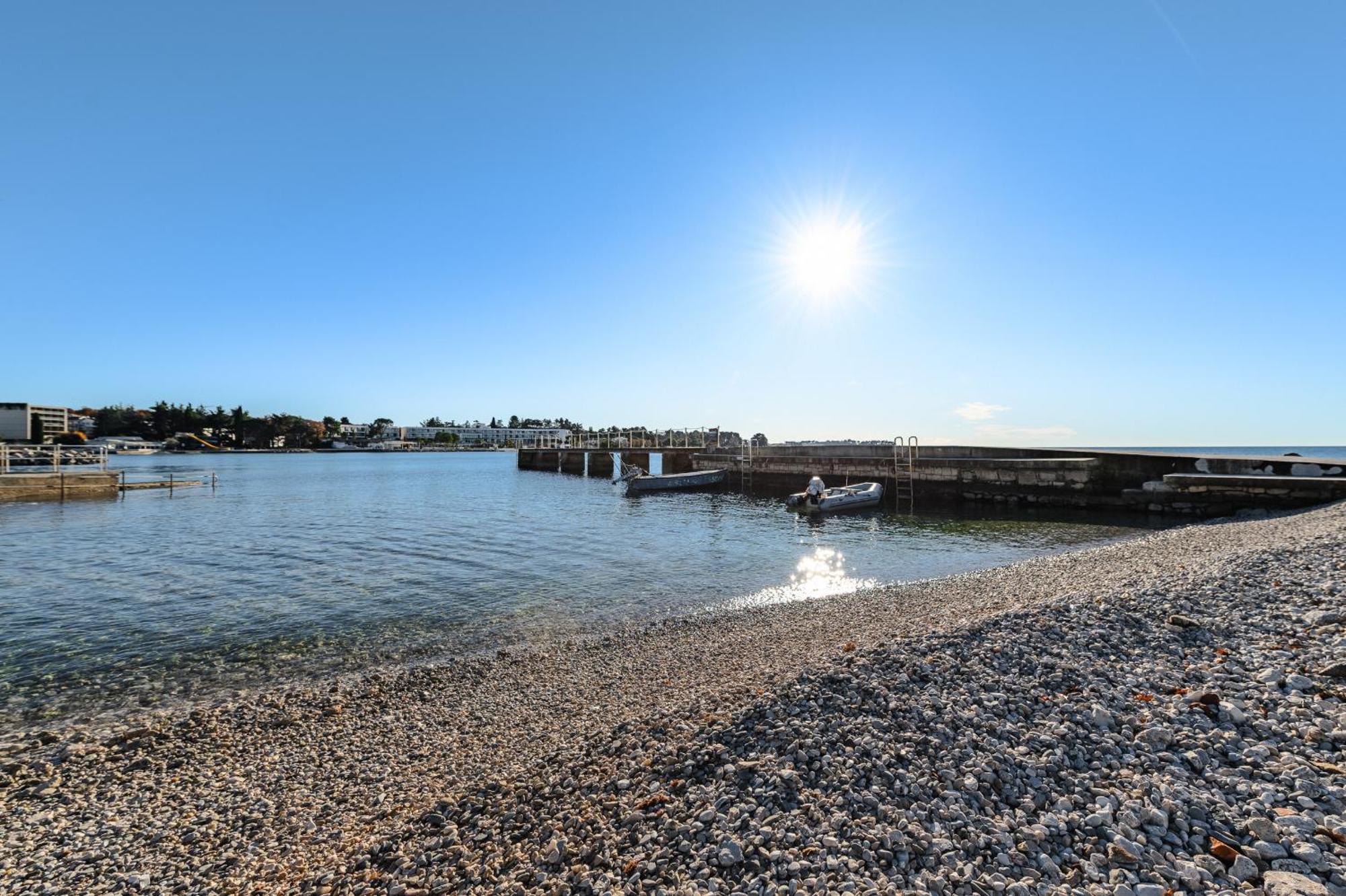Casa Astrid By The Sea In Porec Bagian luar foto